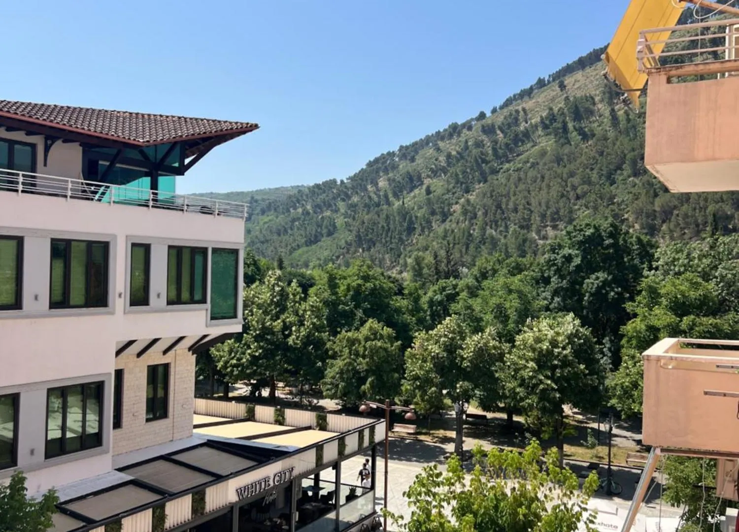Berat Central Promenade House 0*,