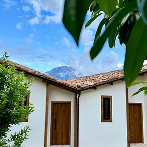 Pensionat Alpeta Agrotourism & Winery - Roshnik ,, Berat