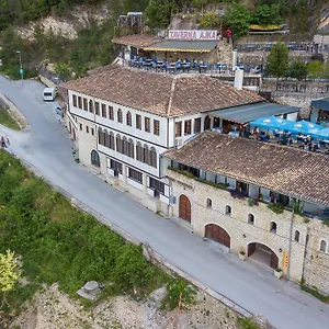 Hotell Ajka, Berat